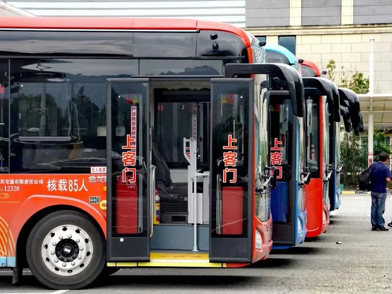 Vuotamaton ilmasäiliö linja-autoon